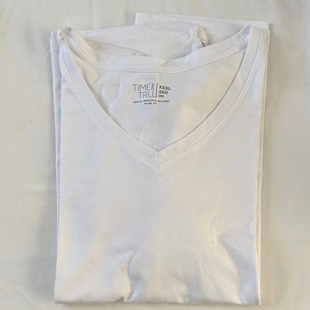 Time and Tru Classic White V-Neck Tee